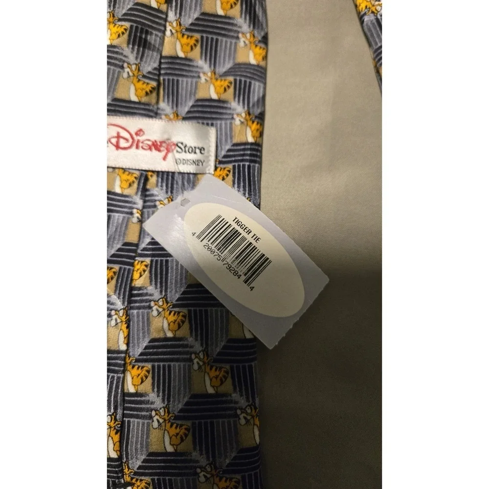 Disney Store Tigger 100% Silk Tie Handmade Korea Winnie the Pooh Necktie NWT